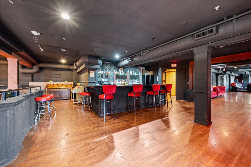 More Photos Of 197 E 2nd St, Pomona Bar For Sale