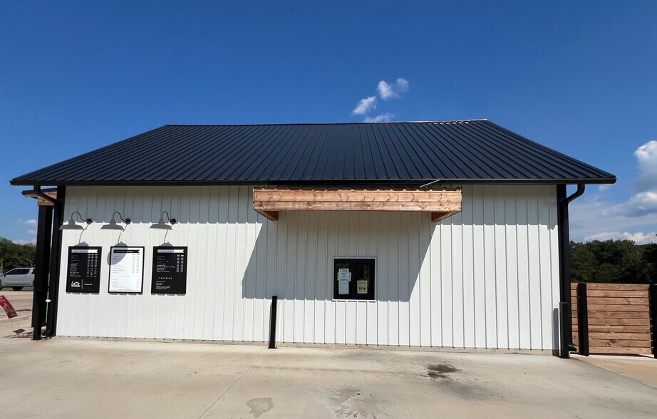More Photos Of 211 W Highway 70, Madill Fast Food For Sale