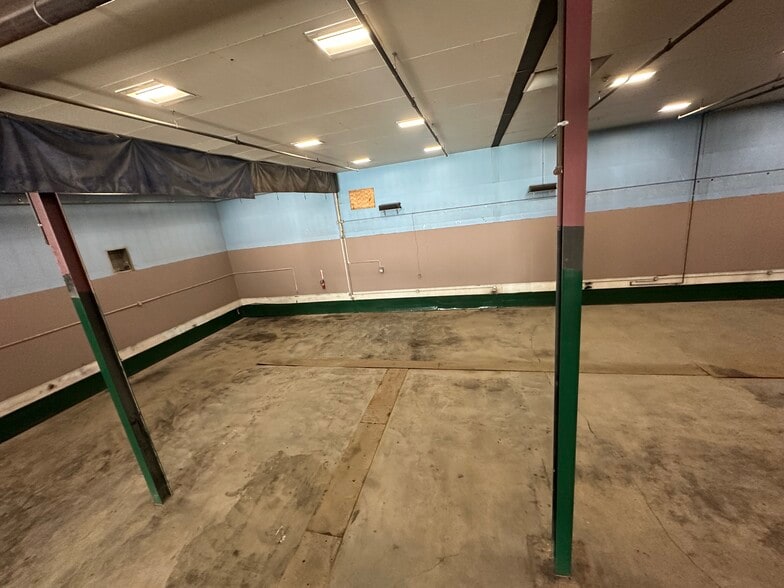 More Photos Of 1220 Mark St, Bensenville Warehouse For Lease