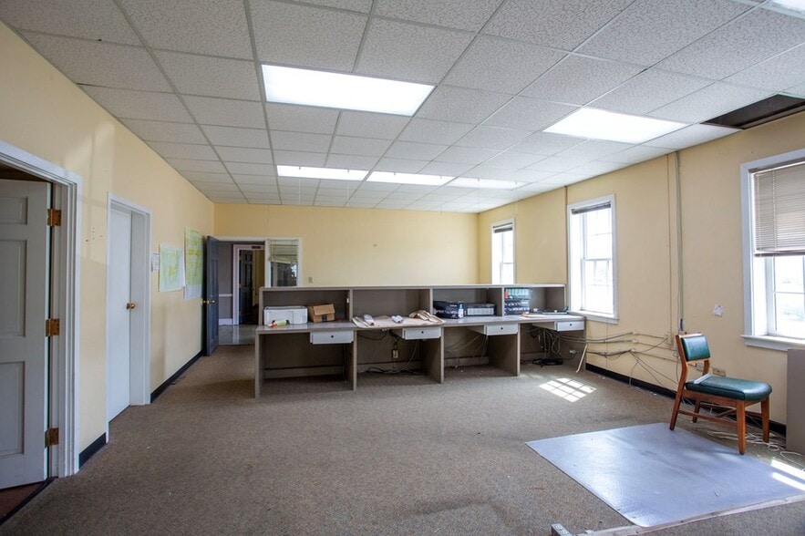 More Photos Of 303 E Broad St, Eufaula Office For Sale