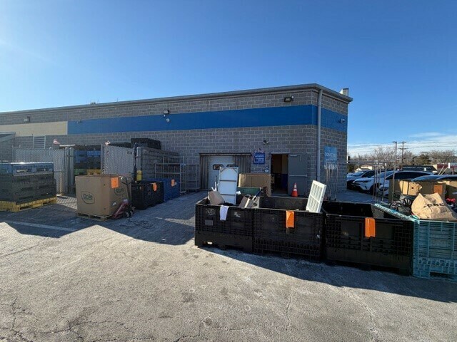 More Photos Of 832 Mantua Pike, Woodbury Heights Freestanding For Lease