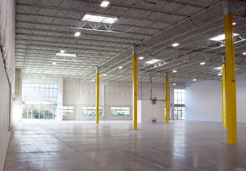 More Photos Of 15800 Commerce Ct, Upper Marlboro Unknown For Lease