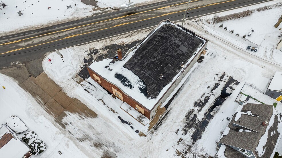 More Photos Of 1719 Lakeshore Dr, Saint Joseph General Retail For Sale