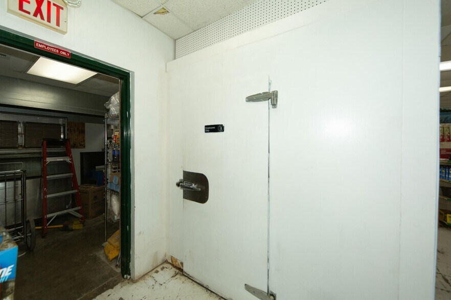 More Photos Of 784 E State Highway 215, Dadeville Self Storage For Sale