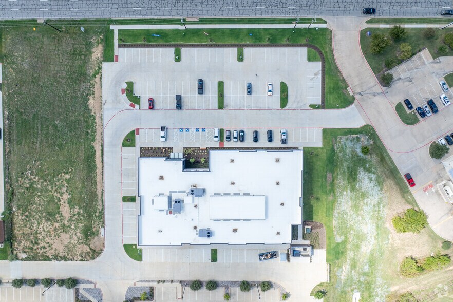 More Photos Of 8376 Davis Blvd, North Richland Hills Office For Lease