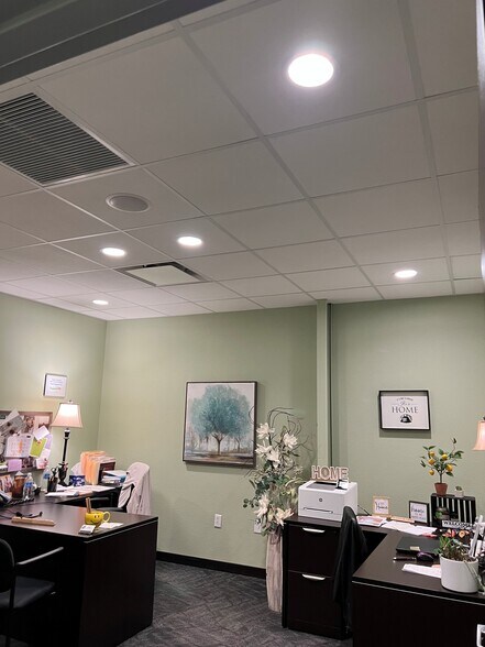 More Photos Of 269 16th St W, Dickinson Freestanding For Lease