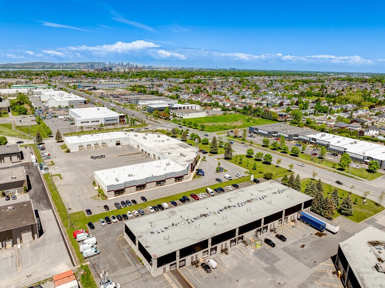 More Photos Of 3600 Boul Matte, Brossard Distribution For Lease