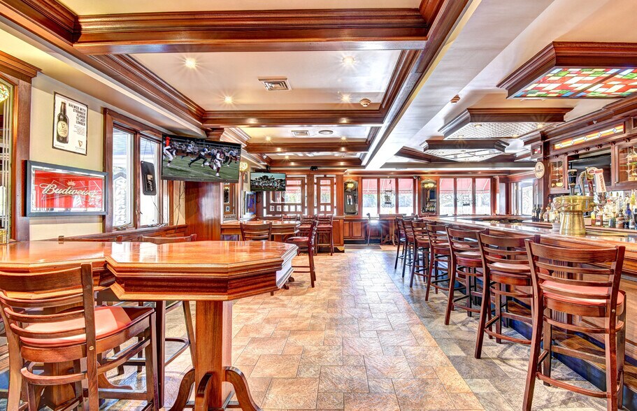 More Photos Of 337 N Liberty Dr, Tomkins Cove Restaurant For Sale