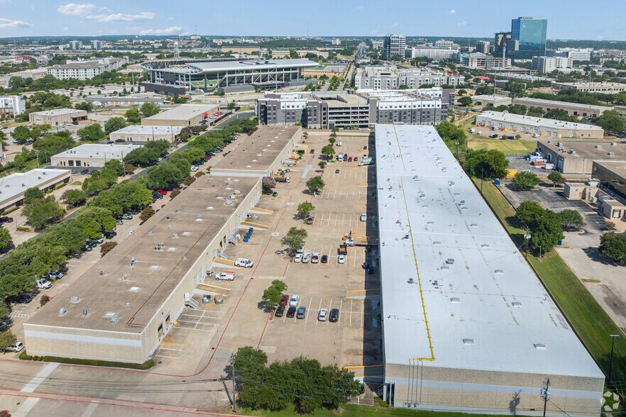 More Photos Of 2200 Denton Dr, Austin Warehouse For Lease