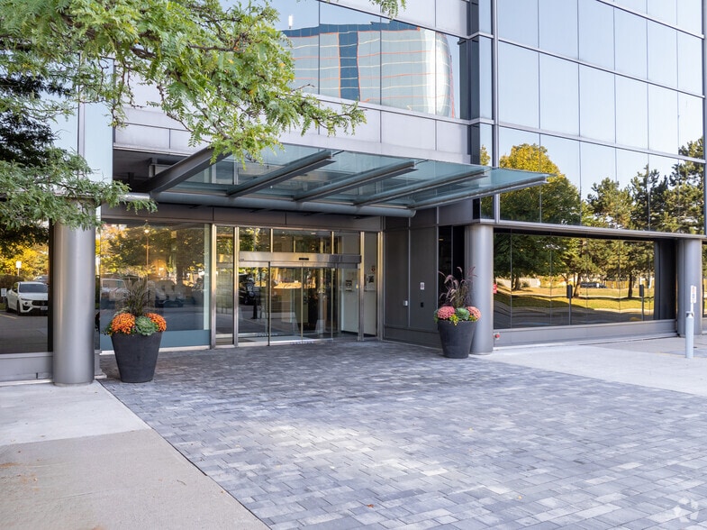 More Photos Of 600 Cochrane Dr, Markham Office For Sale
