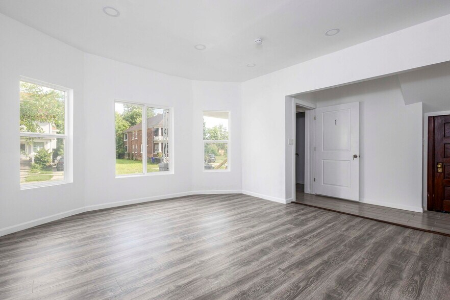 More Photos Of 553 Belmont St, Detroit Apartments For Sale