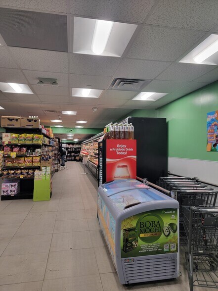 More Photos Of 5818 Forbes Ave, Pittsburgh Supermarket For Sale