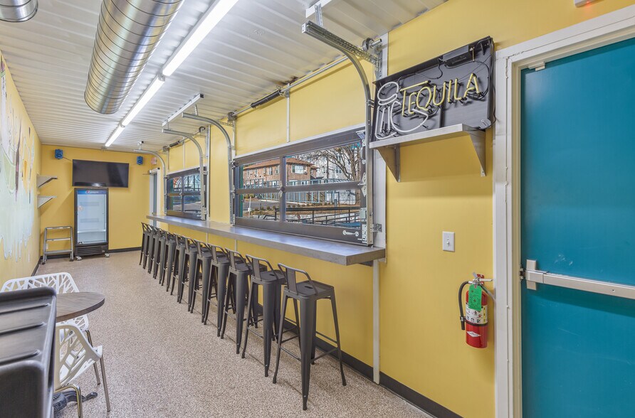 More Photos Of 1121 S Elgin Ave, Tulsa Sports And Entertainment For Lease