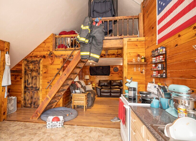 More Photos Of 121 Wood St, Middleborough Storefront Retail Residential For Sale