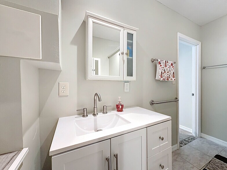 More Photos Of 421 NW 14th Pl, Crystal River Multifamily For Sale