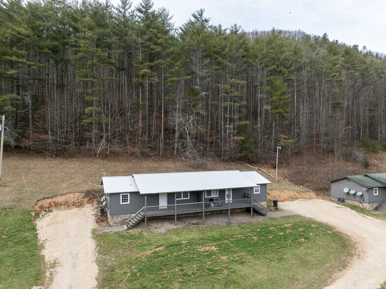 More Photos Of 6672 Roan Creek Rd, Butler Apartments For Sale