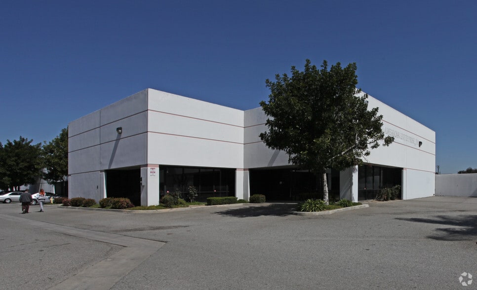 More Photos Of 1967 W Holt Ave, Pomona Warehouse For Sale