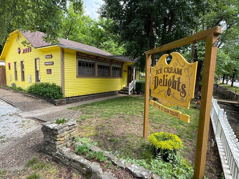 More Photos Of 273 N Main St, Eureka Springs Restaurant For Sale