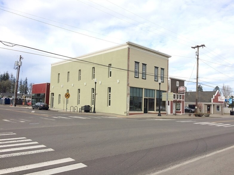 More Photos Of 418 S Trade St, Amity Storefront For Lease