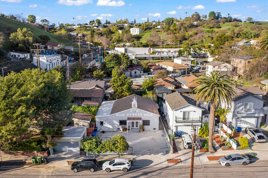 More Photos Of 3709 Rolle St, Los Angeles Religious Facility For Sale