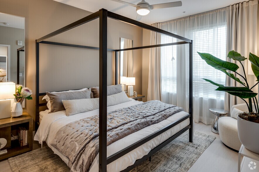 More Photos Of 1912 S Jacaranda St, Anaheim Apartments For Lease