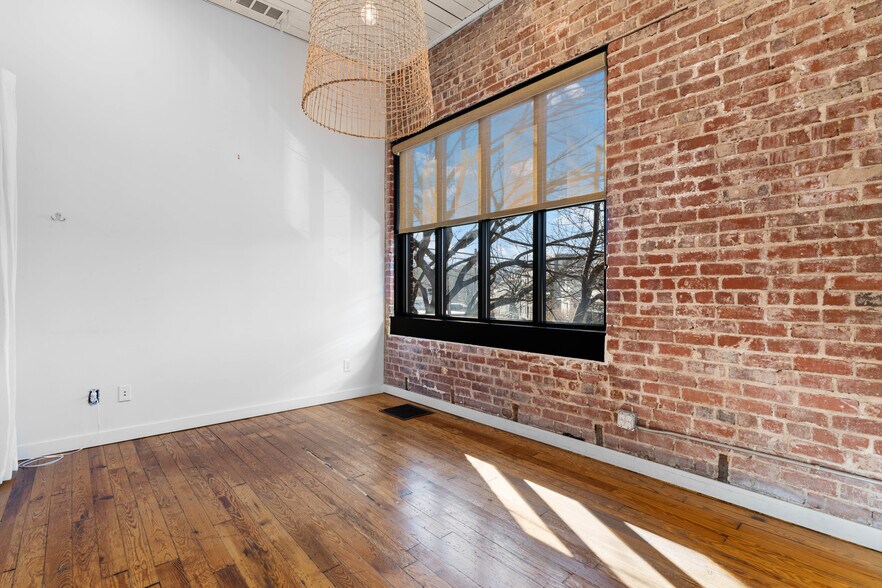 More Photos Of 312 N Highland Ave NE, Atlanta Storefront Retail Office For Lease