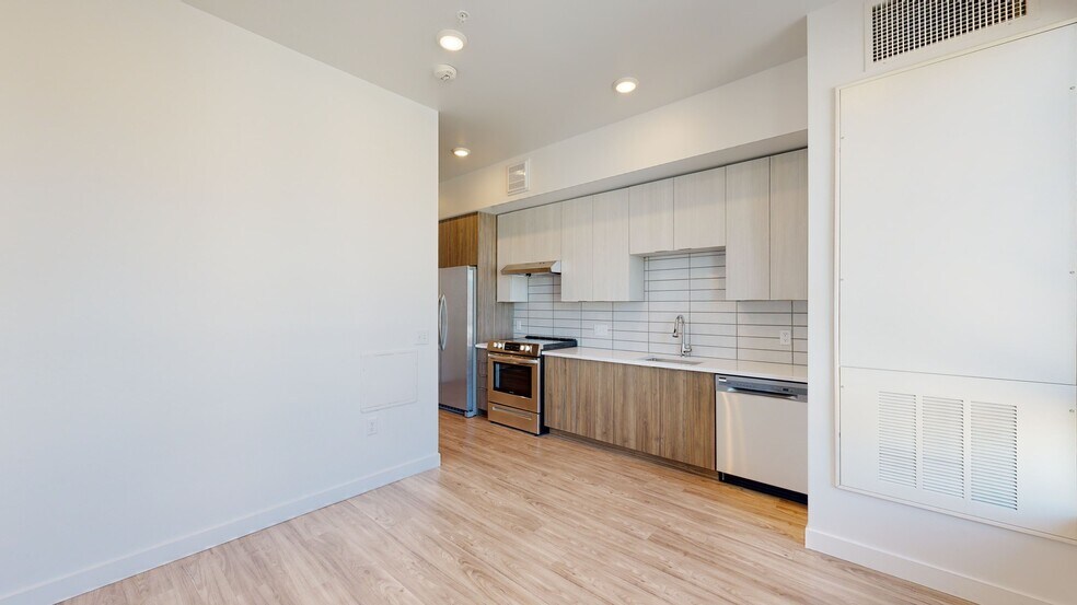 More Photos Of 1190 S Pennsylvania St, Denver Apartments For Sale
