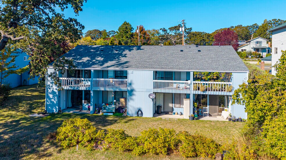 More Photos Of 1475 SE 9th Ave, Oak Harbor Apartments For Sale