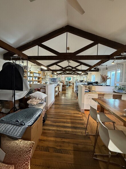 More Photos Of 1412 S Broad St, Philadelphia Storefront For Sale