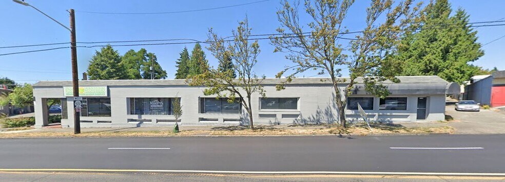 More Photos Of 8001-8007 Lake City Way NE, Seattle Freestanding For Sale