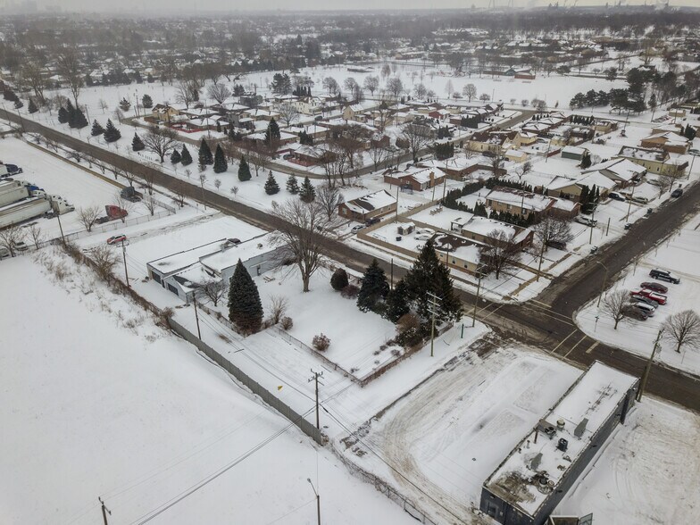 More Photos Of 10118 Eagle St, Dearborn Industrial For Sale