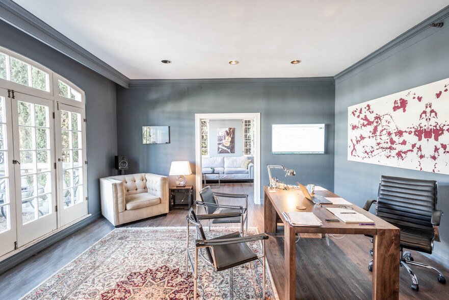 More Photos Of 4526 Wilshire Blvd, Los Angeles Office Residential For Sale
