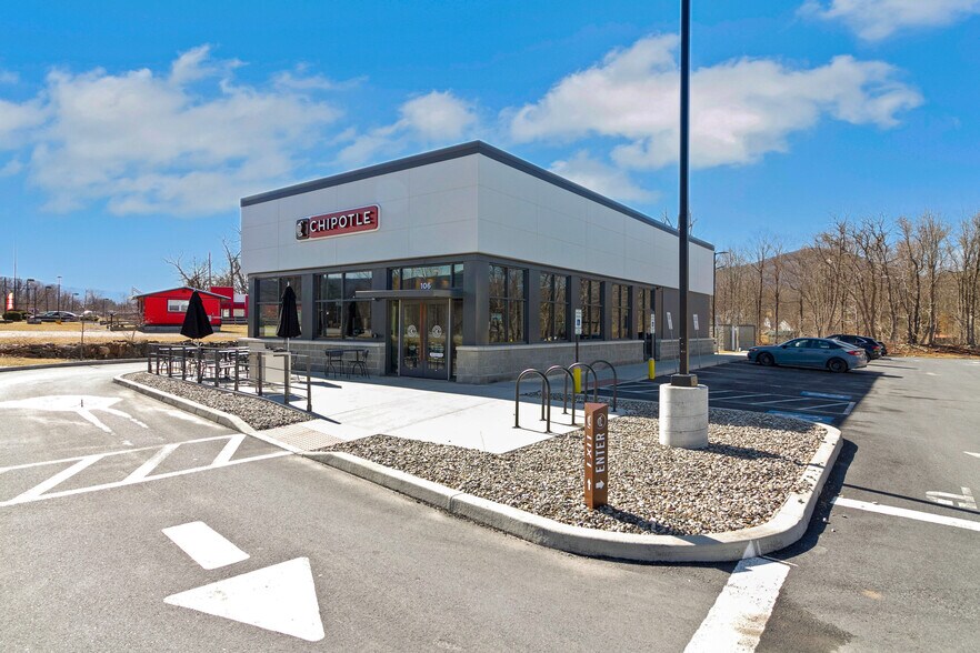 More Photos Of 106 Northside Dr, Bennington Restaurant For Sale