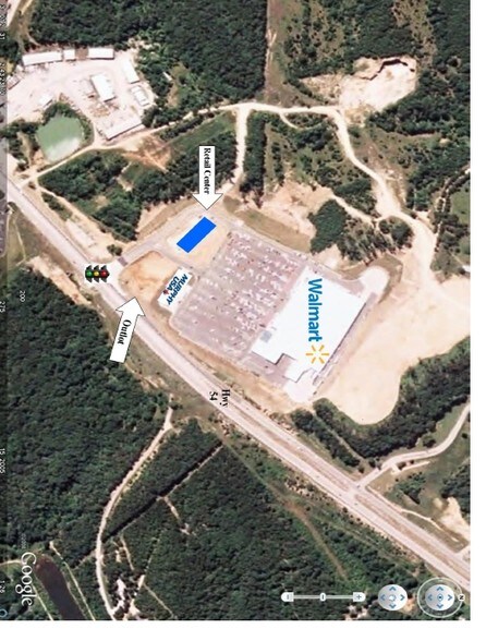 More Photos Of 108 Cecil St, Camdenton Storefront Retail Office For Lease