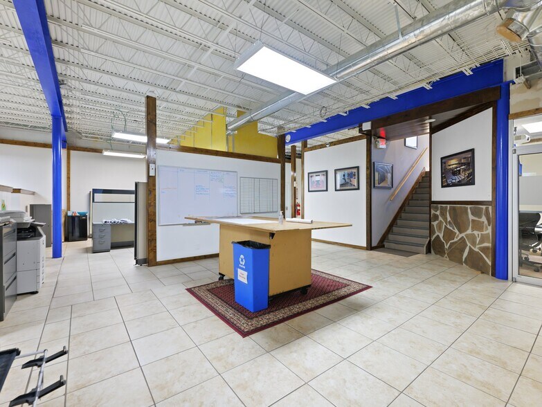 More Photos Of 2567 Athens Hwy, Gainesville Warehouse For Lease