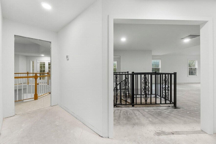 More Photos Of 680 Mallet Bayou Rd, Freeport Lodge Meeting Hall For Sale