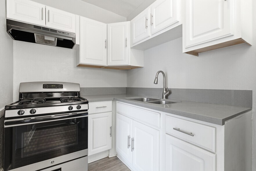 More Photos Of , Los Angeles Multifamily For Sale