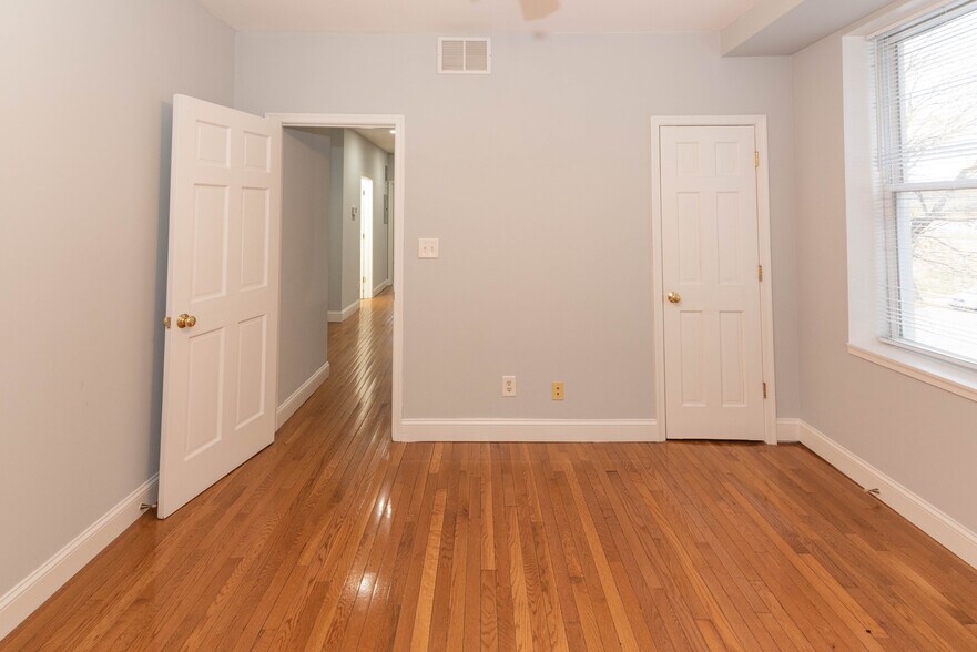More Photos Of 2445 Lakeview Ave, Baltimore Apartments For Sale