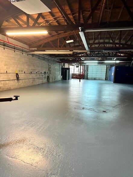 More Photos Of 401 N Trumbull Ave, Chicago Industrial For Sale