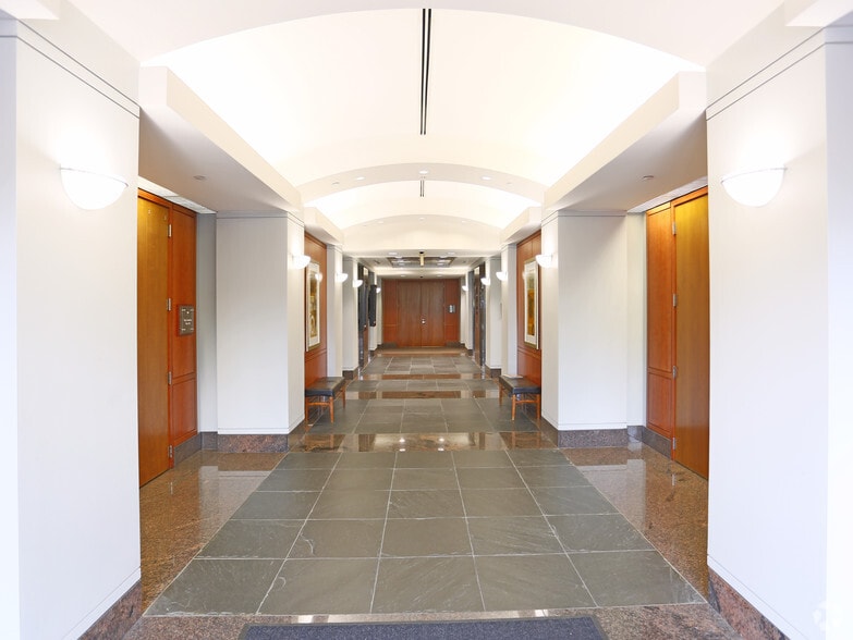 More Photos Of 15720 Brixham Hill Ave, Charlotte Coworking Space