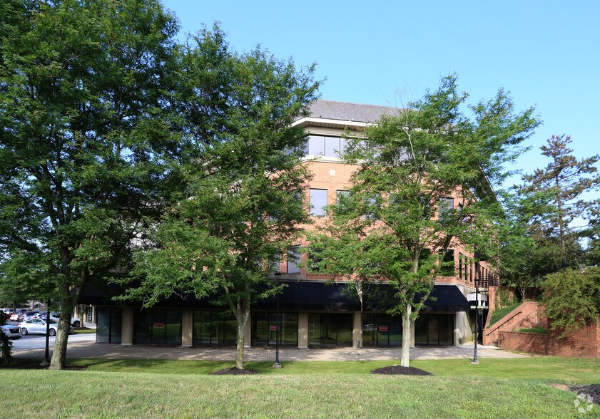 More Photos Of 7965 N High St, Columbus Coworking Space