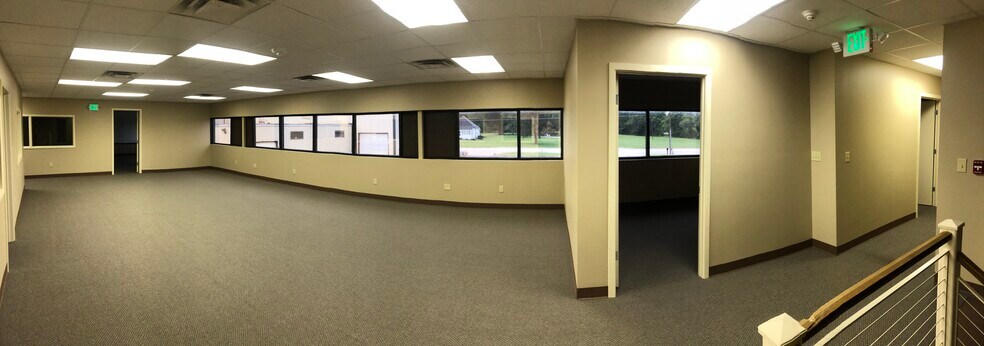 More Photos Of 1670 E Davis Dr, Terre Haute Warehouse For Lease