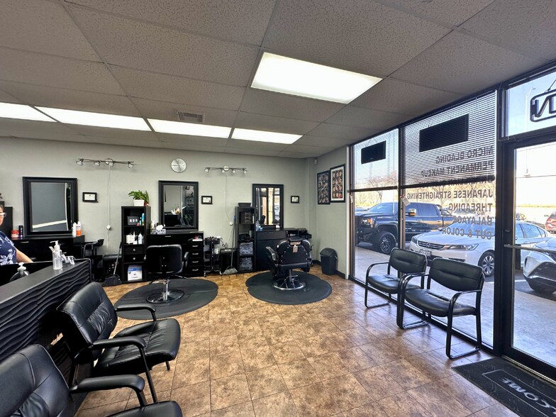 More Photos Of 7801 N Lamar Blvd, Austin Unknown For Lease