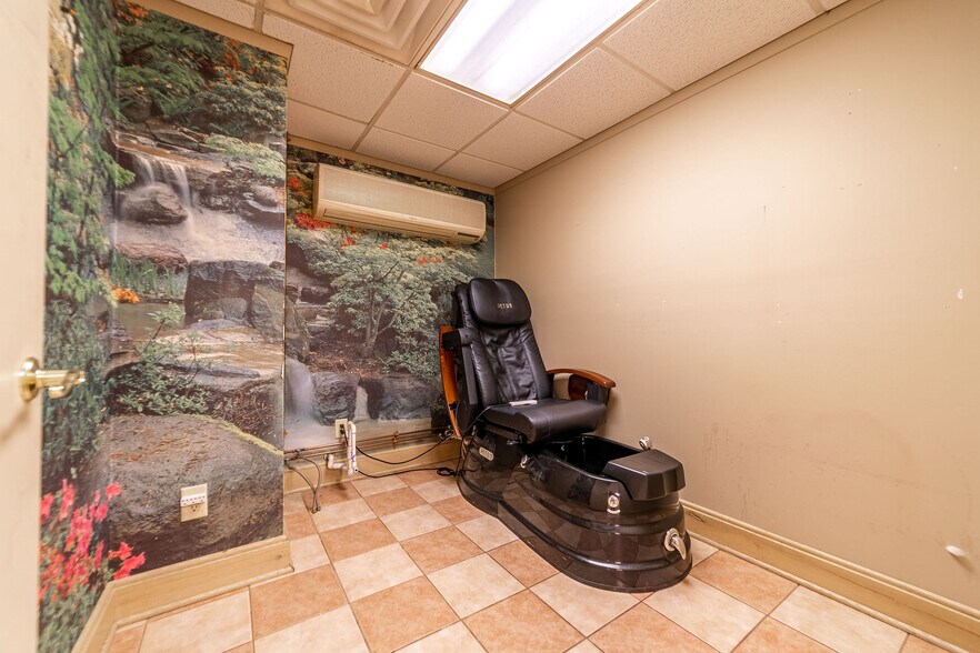 More Photos Of 500 N Pike Rd, Sarver Office Residential For Sale