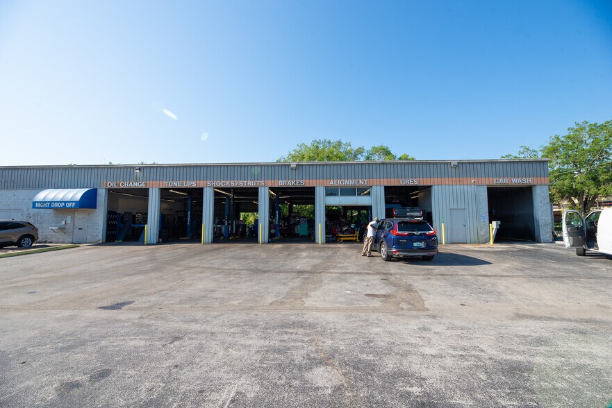 More Photos Of 6560 Gunn Hwy, Tampa Auto Repair For Lease