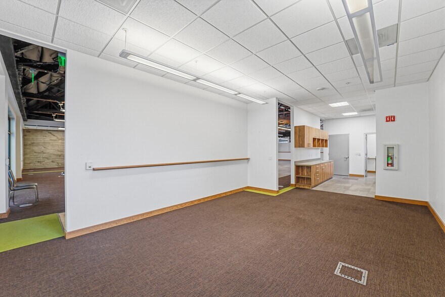 More Photos Of 387 S 1st St, San Jose Loft Creative Space For Lease