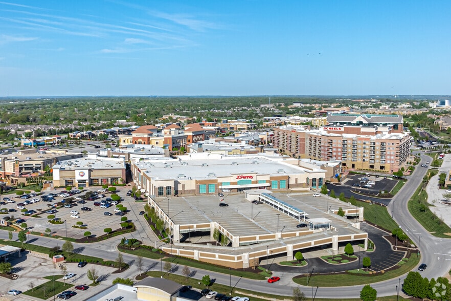 More Photos Of 135th St And Metcalf Ave, Overland Park Unknown For Lease