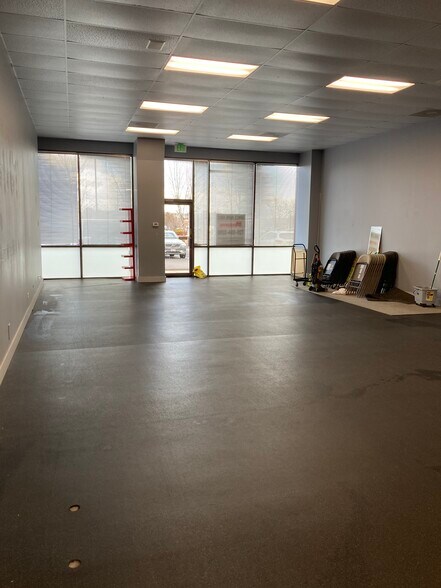 More Photos Of 305-325 Waneka Pkwy, Lafayette Unknown For Lease