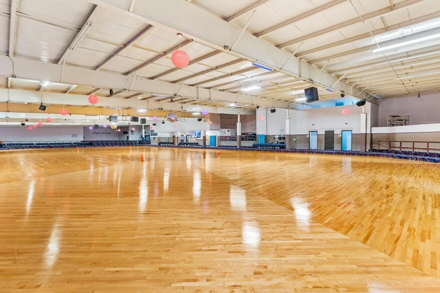 More Photos Of 3174 Salem Rd SE, Conyers Flex For Sale