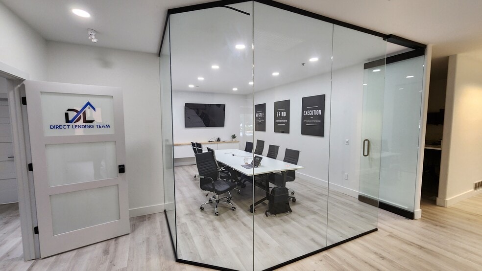 More Photos Of 42 Garden Ctr, Broomfield Office For Lease